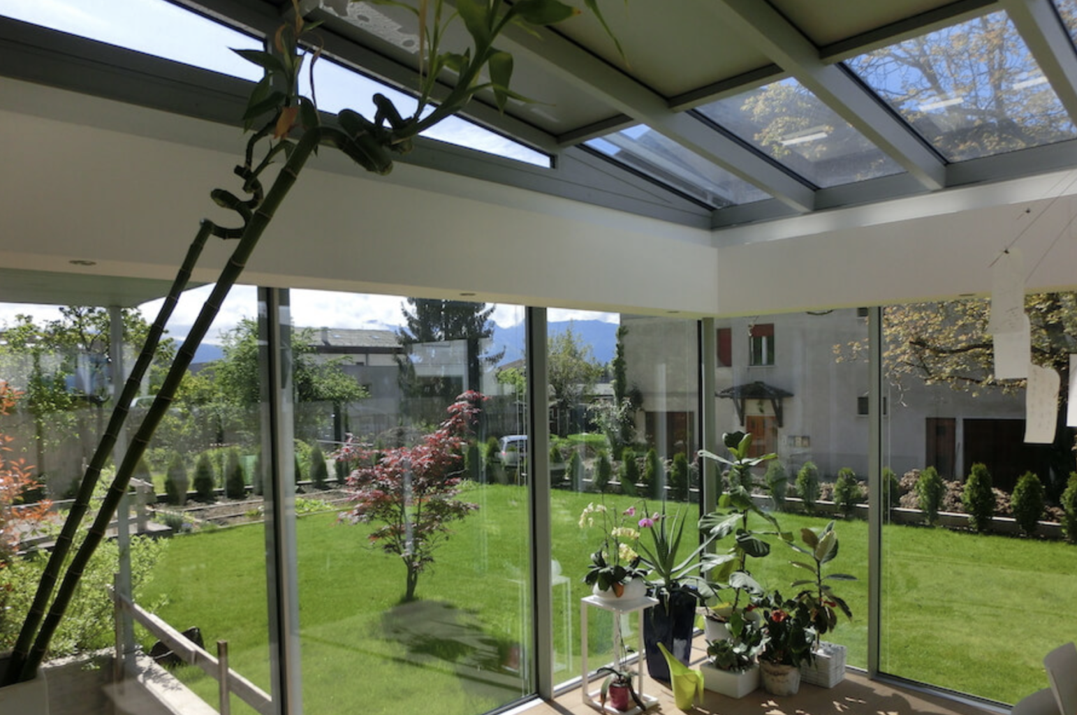 Serra bioclimatica, una soluzione per pareti e coperture vetrate.