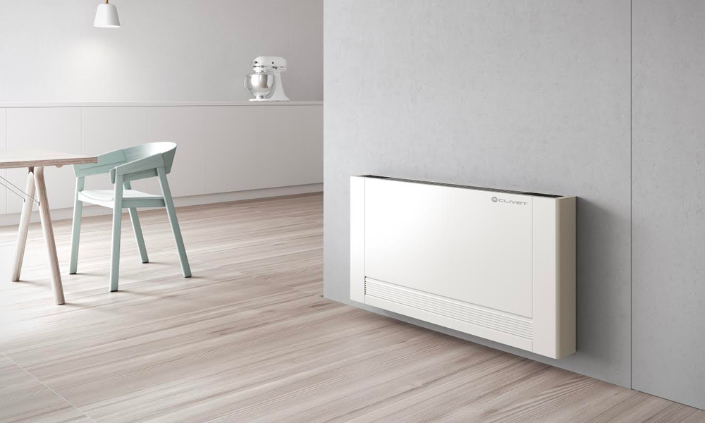 Un terminale ambiente del sistema integrato di climatizzazione domestica Clivet Smart Living.