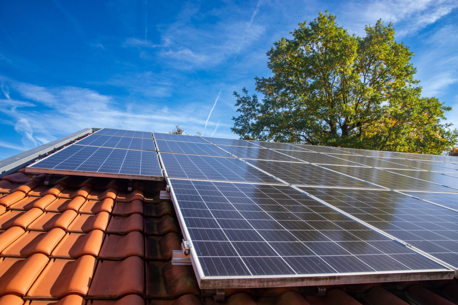Pannello fotovoltaico installato in un impianto fotovoltaico con accumulo