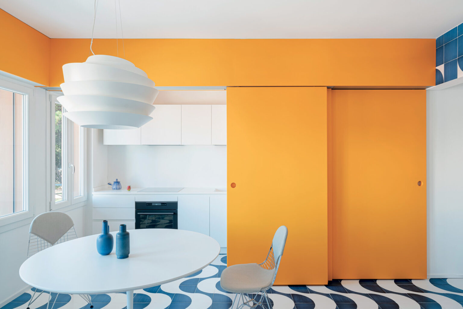 3 progetti con elementi flessibili che creano ambienti dinamici